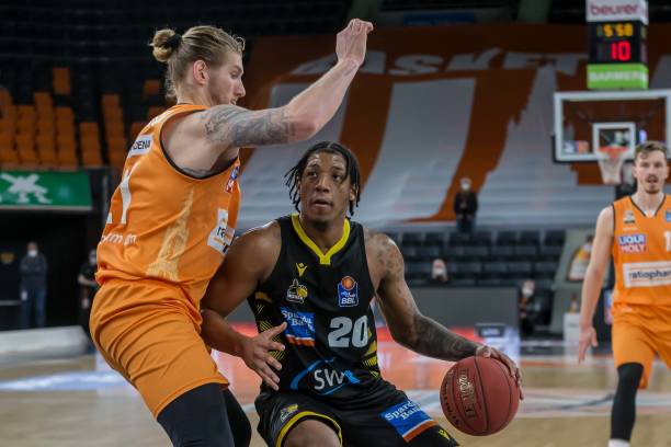 也在很多普 也在很多普